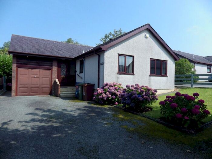 2 Bedroom Bungalow To Rent In Tregaean, Penrhosgarnedd, Bangor, LL57