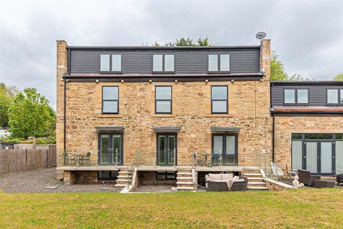 4 Bedroom Town House To Rent In Reay Street, Gateshead, Tyne And Wear, NE10
