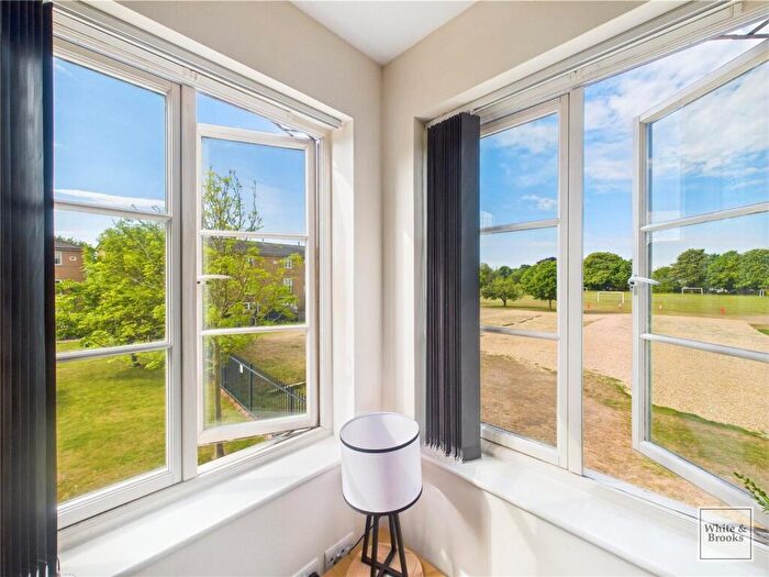 2 Bedroom Flat For Sale In Pavilion Way, Gosport, PO12