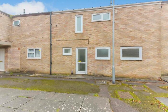 3 Bedroom Terraced House To Rent In Dorking Walk, Corby NN18