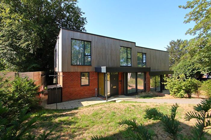 3 Bedroom Property To Rent In Howarth Park, Salisbury, SP1