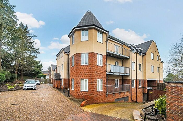 2 Bedroom Flat For Sale In Castle Gate, High View, Chorleywood, Rickmansworth, WD3