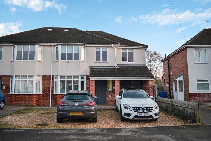 1 Bedroom Apartment To Rent In The Garth, Yarnton, OX5