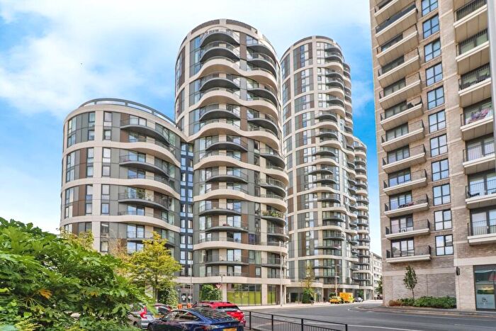 2 Bedroom Flat For Sale In Cambridge Road, Barking, IG11