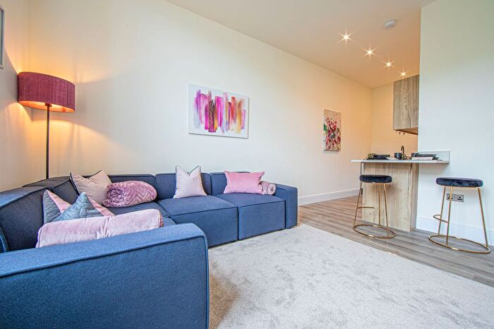 2 Bedroom Flat For Sale In Mill, Oldham Road, Ripponden, HX6
