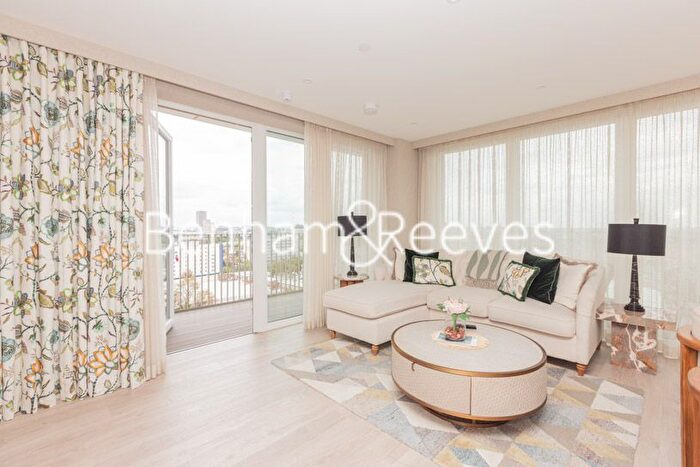 3 Bedroom Flat To Rent In Caldon Boulevard, Wembley, HA0