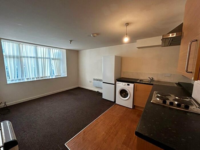 House To Rent In High Street, Stockport, SK1