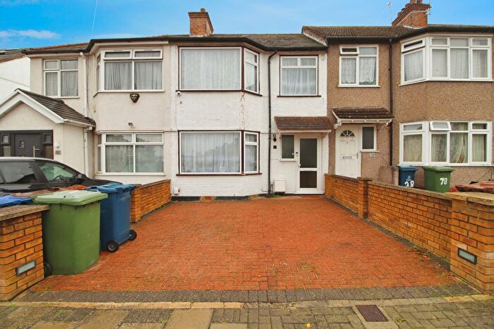 4 Bedroom Terraced House To Rent In Crofts Road, Harrow, HA1