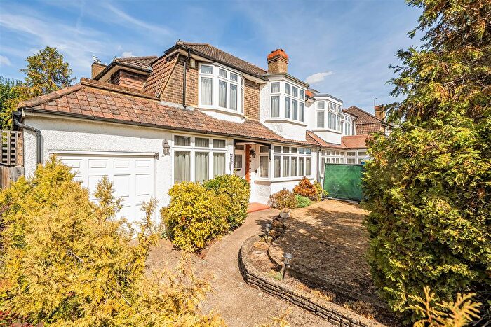 4 Bedroom Semi Detached House For Sale In The Byeways, Surbiton, KT5