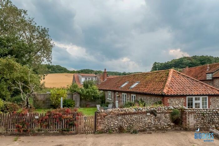 2 Bedroom Cottage For Sale In The Street, Kelling, NR25