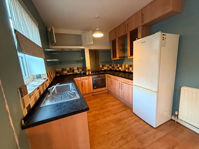 3 Bedroom Property To Rent In Scale Hill, Huddersfield, HD2