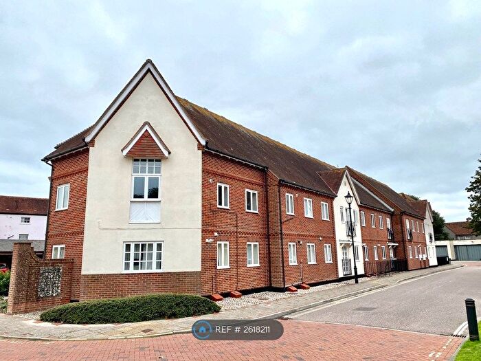 2 Bedroom Flat To Rent In Peter Weston Place, Chichester, PO19