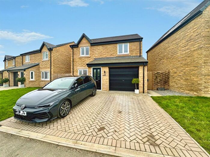 4 Bedroom Detached House For Sale In Wildflower Avenue, Hurworth Moor, Darlington, DL2