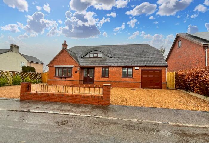 2 Bedroom Detached House For Sale In Longton Road, Barlaston, Stoke-On-Trent, ST12