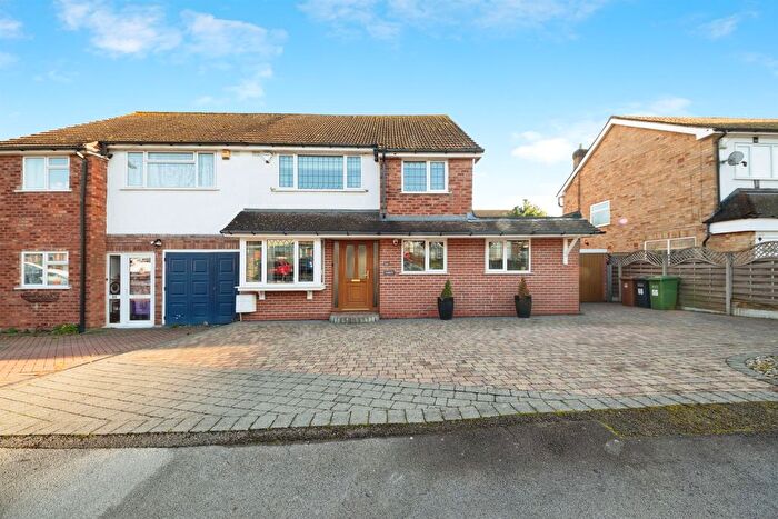 3 Bedroom Semi Detached House For Sale In Pear Tree Crescent, Shirley, Solihull, B90
