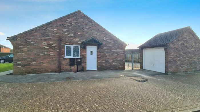 2 Bedroom Bungalow To Rent In Herrington Avenue, Nettleham, Lincoln, LN2
