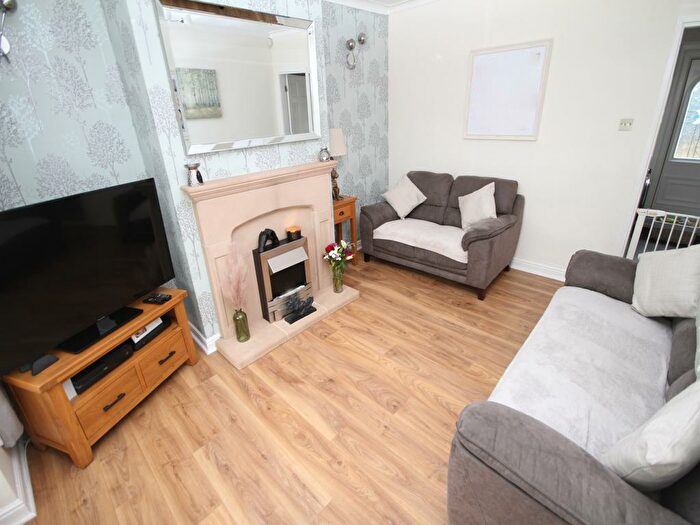 2 Bedroom Semi-Detached House For Sale In Leeds Road, Shipley, BD18