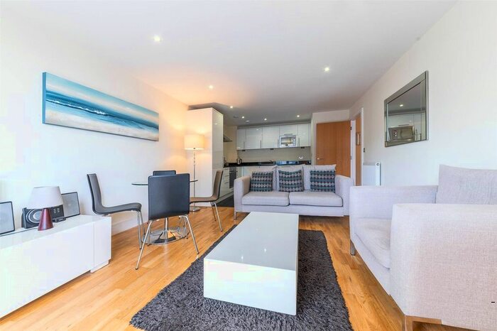 1 Bedroom Flat To Rent In Hatfield House, Merryweather Place, London, SE10