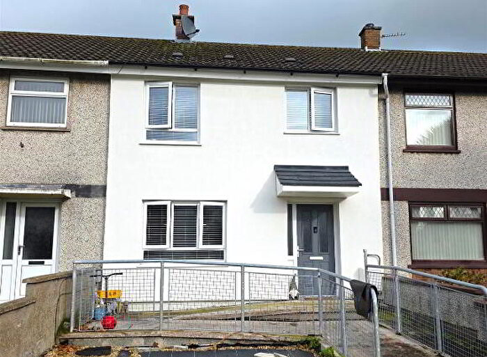 3 Bedroom Mid Terraced House For Sale In Oakburn, Antrim, BT41