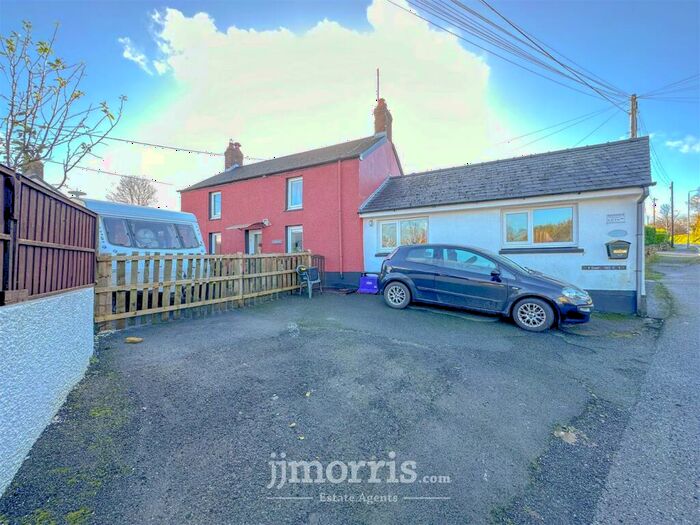 4 Bedroom Detached House For Sale In Blaenffos, Boncath, SA37