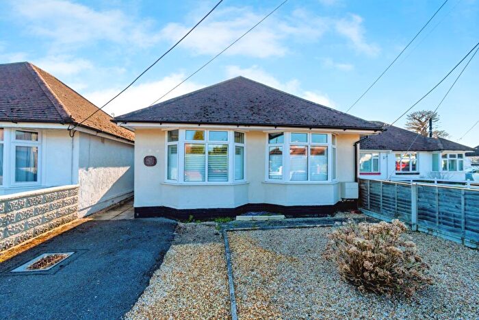 2 Bedroom Detached House For Sale In Sunset Road, Totton, Southampton, Hampshire, SO40