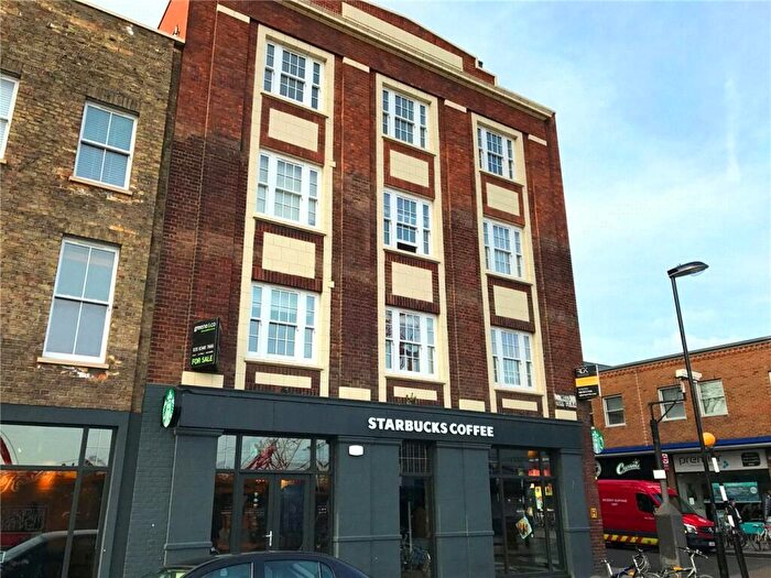 2 Bedroom Apartment To Rent In Clifton Terrace, London, N4