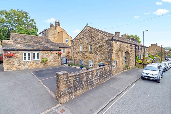 3 Bedroom Barn Conversion For Sale In Main Street, Addingham, LS29