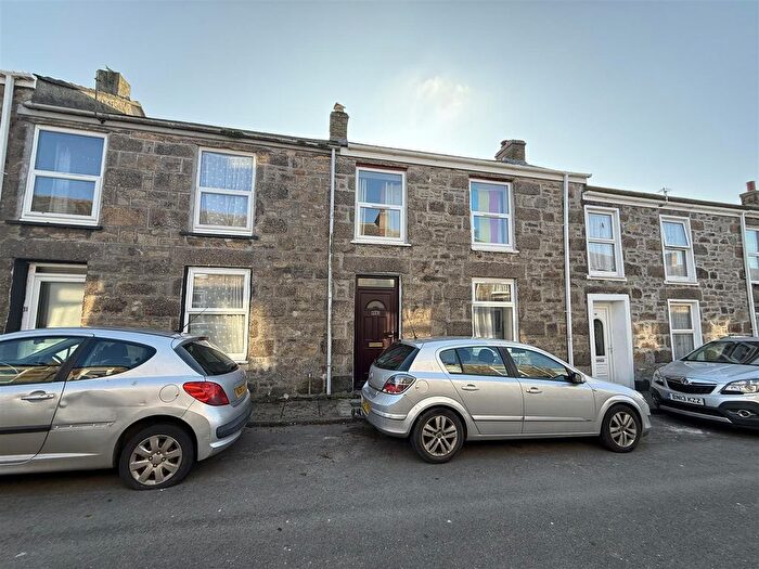 3 Bedroom Terraced House To Rent In William Street, Camborne, TR14