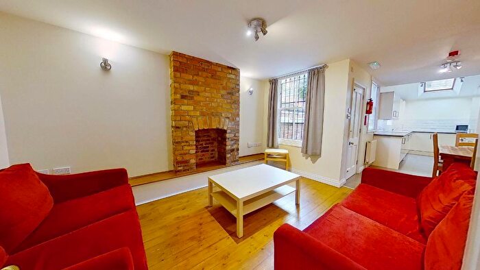 6 Bedroom Terraced House To Rent In Balfour Road, Lenton, Nottingham, NG7