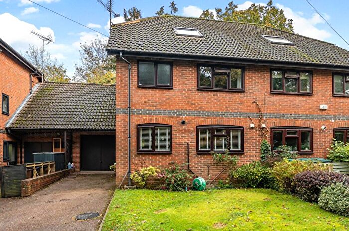 4 Bedroom Semi Detached House For Sale In Quennells Hill, Wrecclesham, Farnham, Surrey, GU10