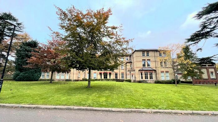 2 Bedroom Flat To Rent In Mallard Road, Abbots Langley, WD5