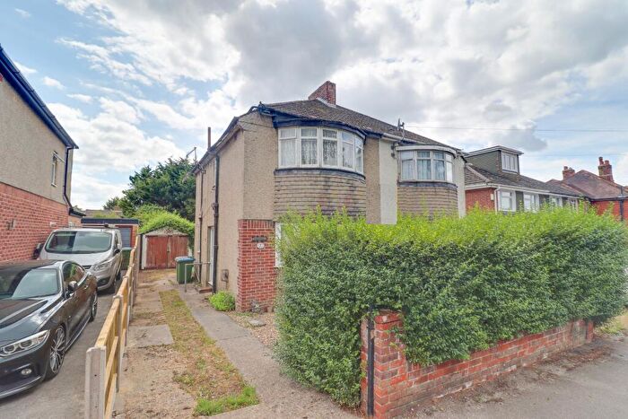 2 Bedroom Semi Detached House For Sale In Portsmouth Road, Sholing, SO19