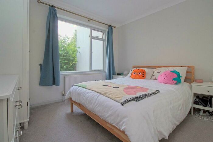 2 Bedroom Apartment For Sale In St. Michaels Place, Brighton, BN1