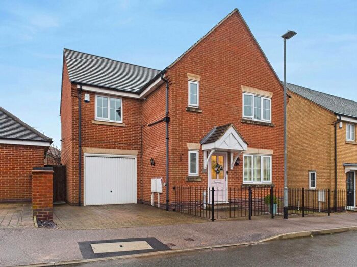 4 Bedroom Detached House For Sale In Chedington Avenue, Mapperley, Nottingham, NG3