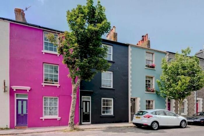 3 Bedroom Terraced House To Rent In Park Street, Brighton, BN2