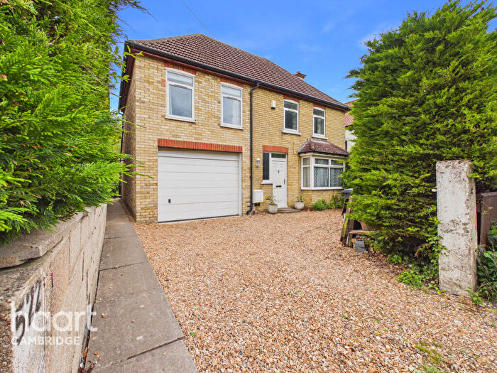 4 Bedroom Detached House For Sale In Coldhams Lane, Cambridge, CB1