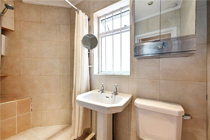 2 Bedroom Flat For Sale In Carlton House, Cleveland Street, W1T