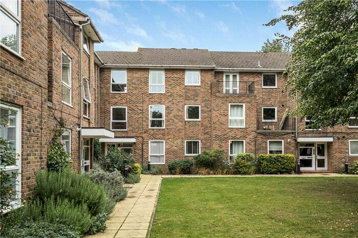 2 Bedroom Flat To Rent In Arragon Road, Twickenham, TW1
