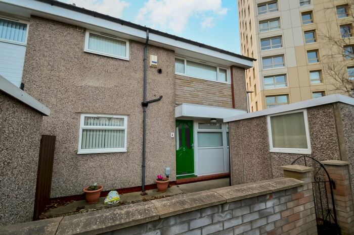 3 Bedroom End Of Terrace House To Rent In Hucknall Garth, Bransholme, Hull, HU7