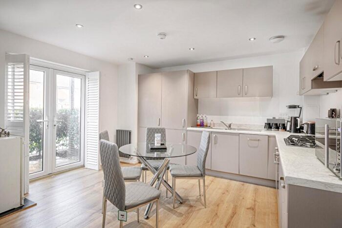 2 Bedroom Apartment For Sale In Newland Avenue, Bishop's Stortford, Hertfordshire, CM23