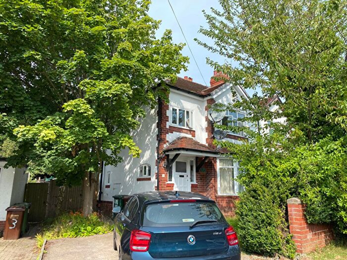 3 Bedroom Property To Rent In Wyncliffe Gardens, Moortown, Leeds, LS17