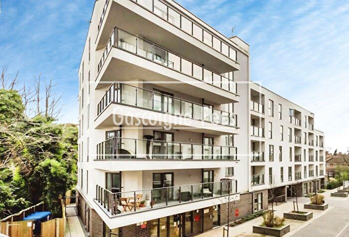 1 Bedroom Flat To Rent In Bradfield House, Woking, GU22