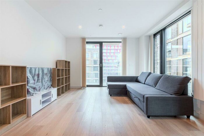 2 Bedroom Apartment To Rent In John Cabot House, Clipper Street, London, E16