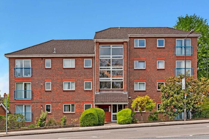 1 Bedroom Flat To Rent In Lower Downs Road, London, SW20