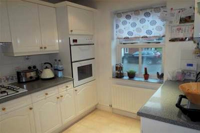 3 Bedroom Town House To Rent In Lime Tree Close, Tonbridge, TN9