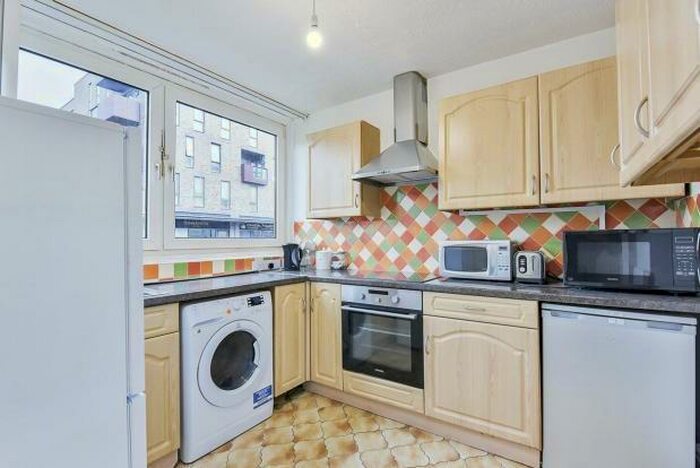 4 Bedroom Flat To Rent In Ben Jonson Road, London, E1