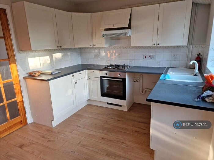 2 Bedroom Terraced House To Rent In Ormsby Close, Luton, LU1