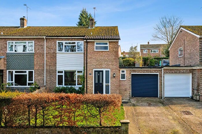 3 Bedroom Semi Detached House For Sale In Bourne Vale, Hungerford, Berkshire, RG17
