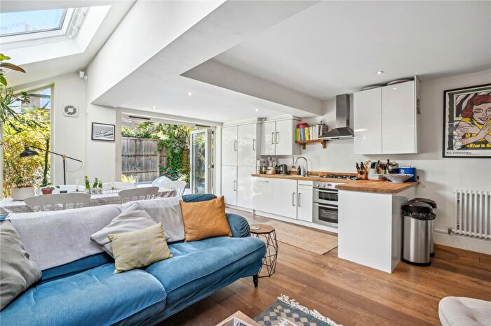 2 Bedroom Apartment To Rent In Elspeth Road, SW11