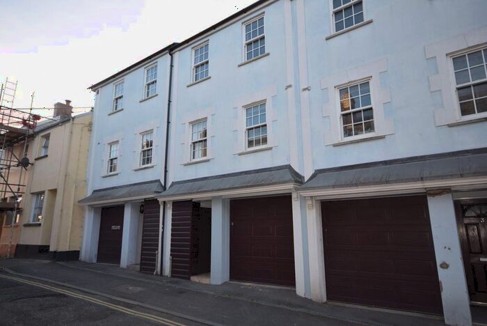 2 Bedroom Property To Rent In Pannier Mews, Bideford, Devon, EX39